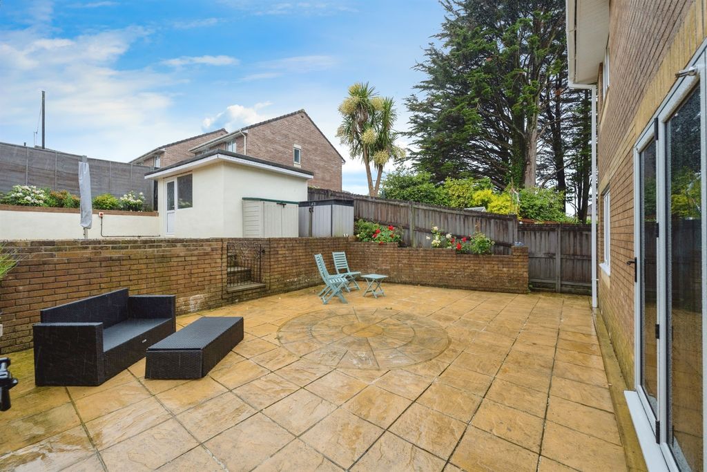 Property photo 2 of 19