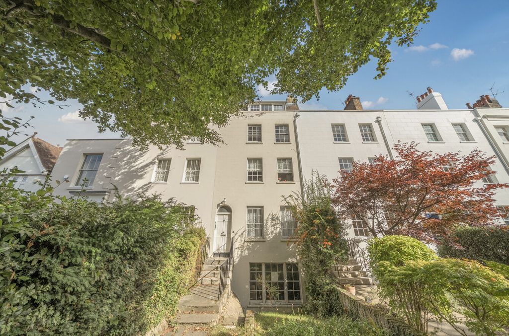 Property photo 1 of 13 1347146-13-68B6Ad...