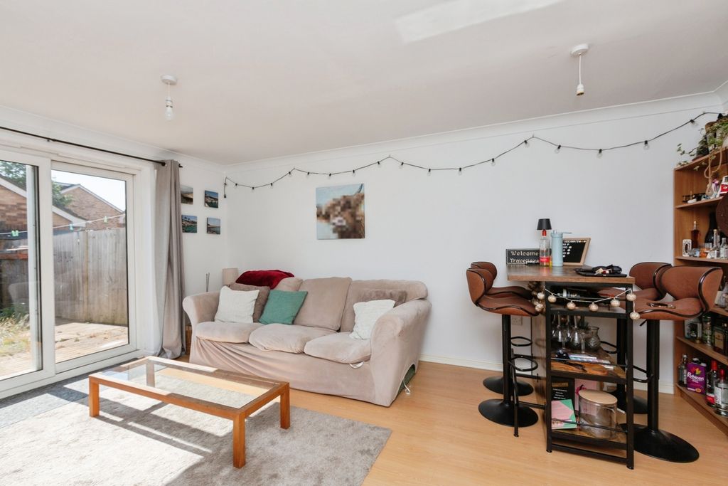 Property photo 2 of 20 Pbox-Img.Jpg