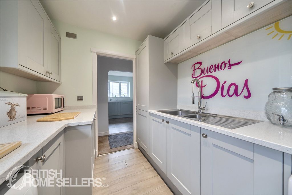 Property photo 2 of 20 Picture No. 17