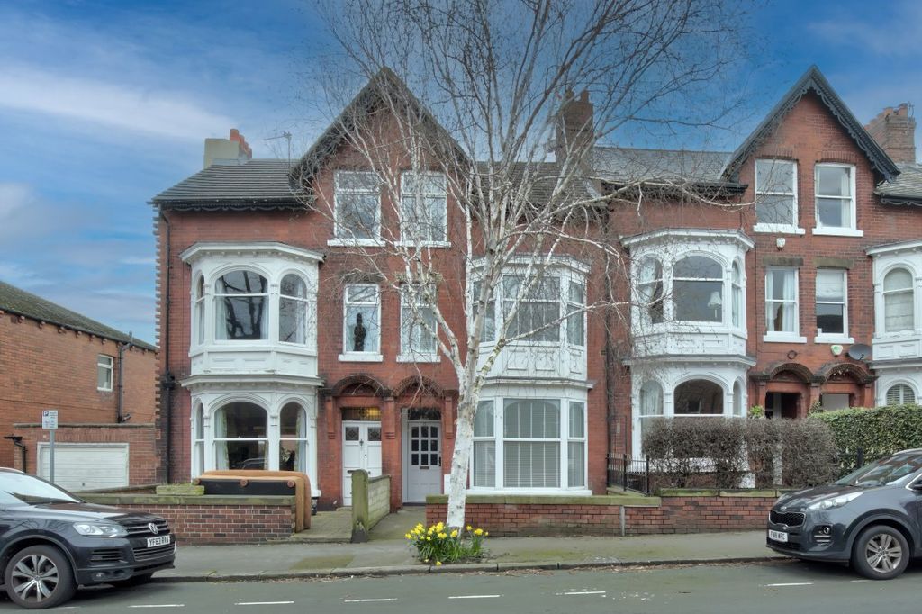 Property photo 1 of 9 Room 1, 13 Oxford Road