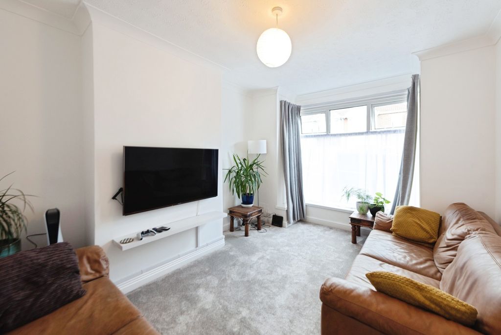 Property photo 2 of 19 Pbox-Img.Jpg