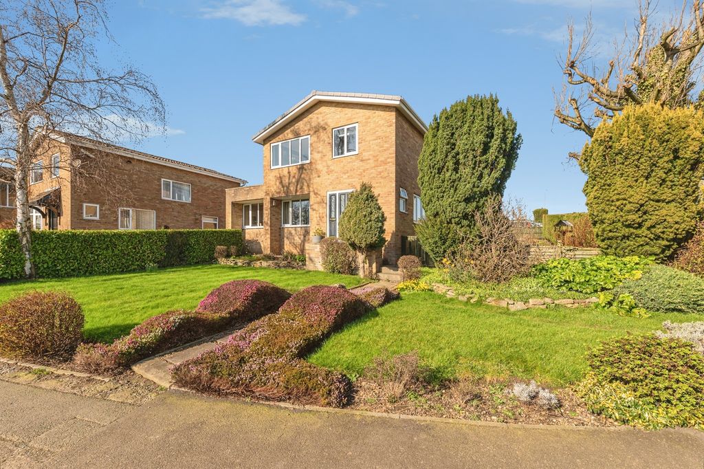 Property photo 1 of 19