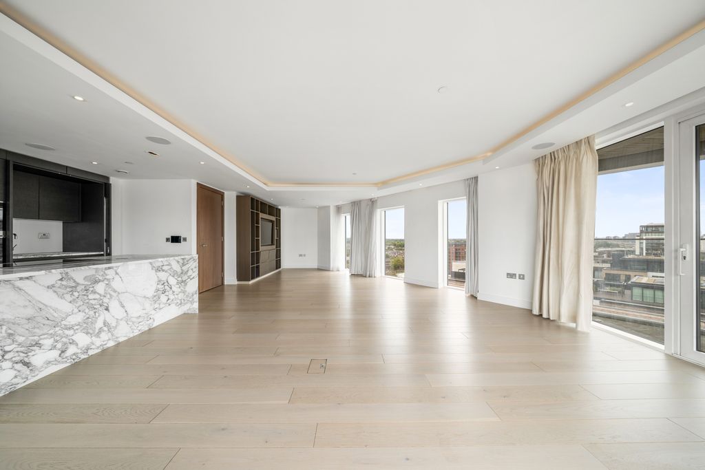 Property photo 3 of 25