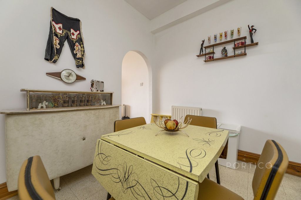 Property photo 3 of 20 Pbox-Img.Jpg