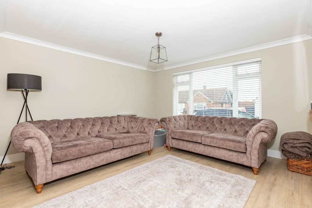 Property photo 3 of 19 Osbourne-12.Jpg