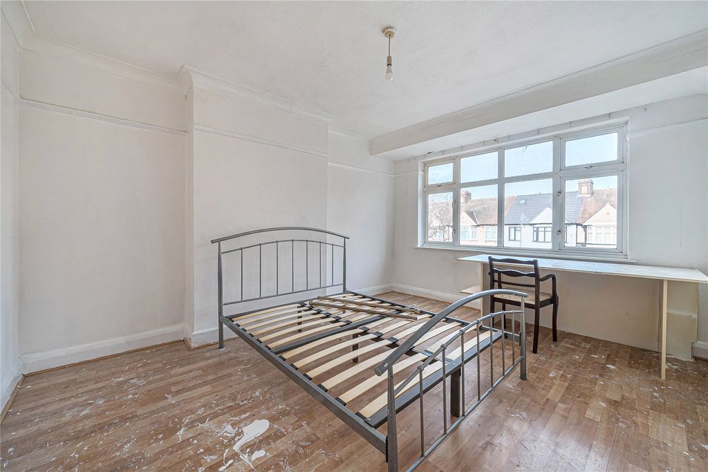 Property photo 3 of 16 Picture No. 09