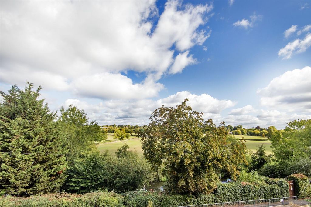 Property photo 3 of 13 64908_006.Jpg
