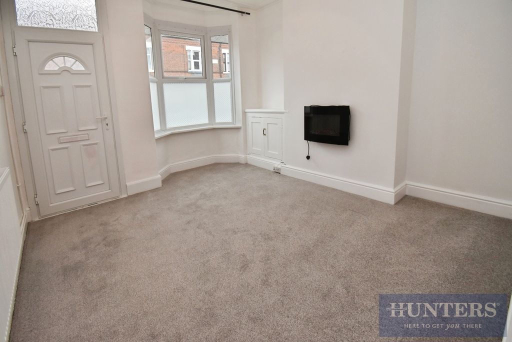 Property photo 2 of 12 Pbox-Img.Jpg