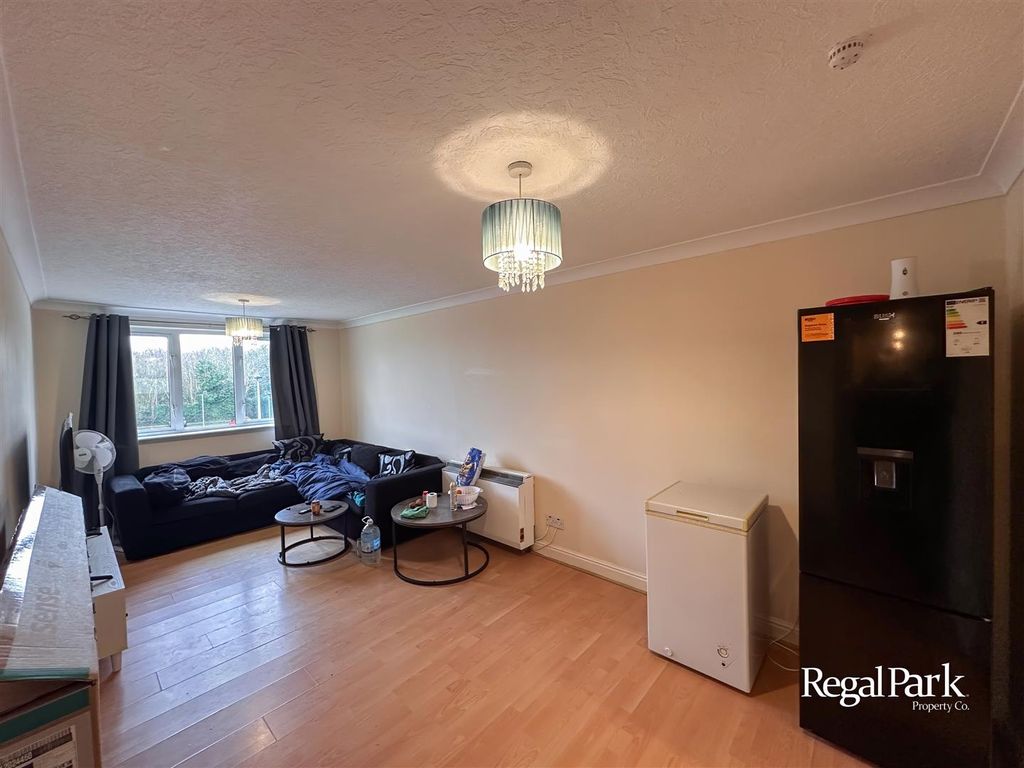 Property photo 2 of 14 Lounge/Dining Room