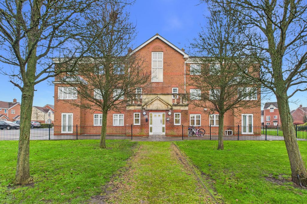 Property photo 1 of 14 Front Exterior