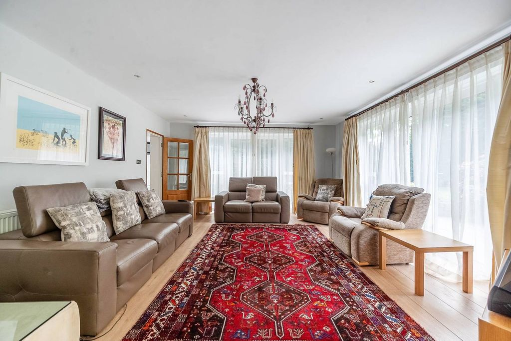 Property photo 1 of 30