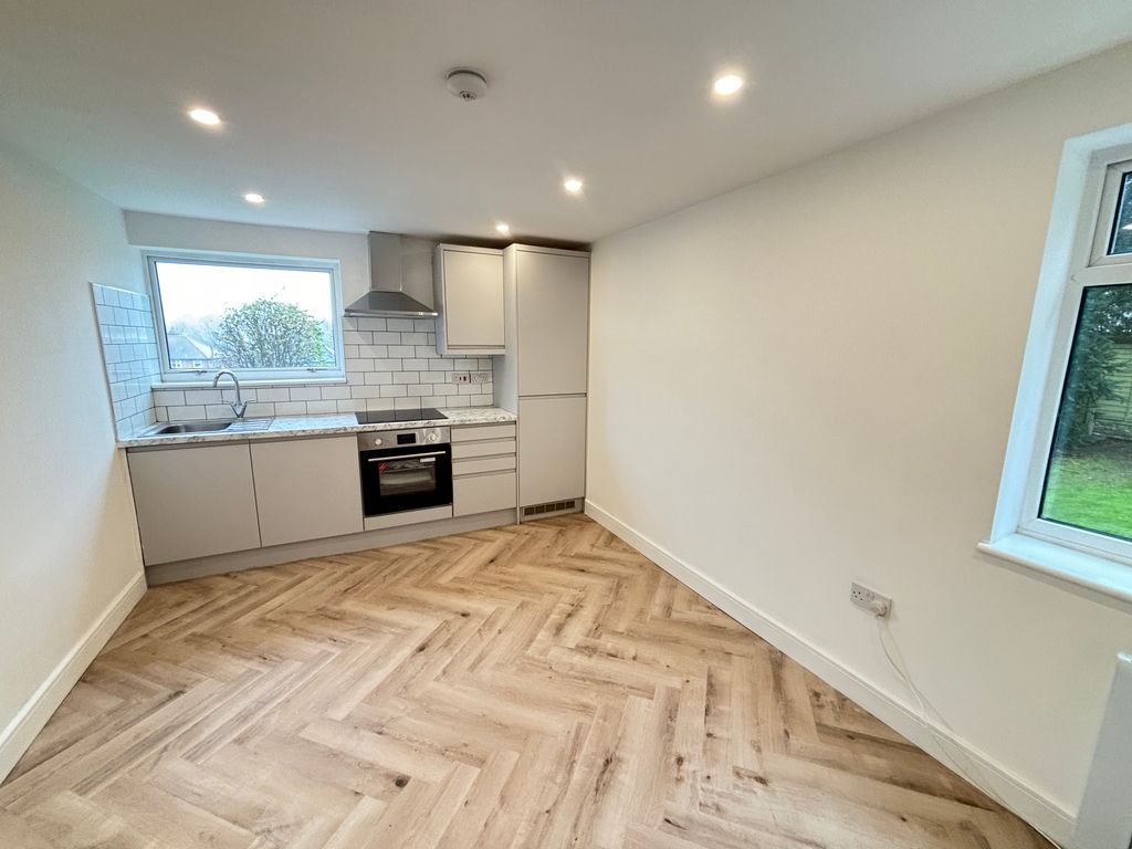 Property photo 1 of 9 Image