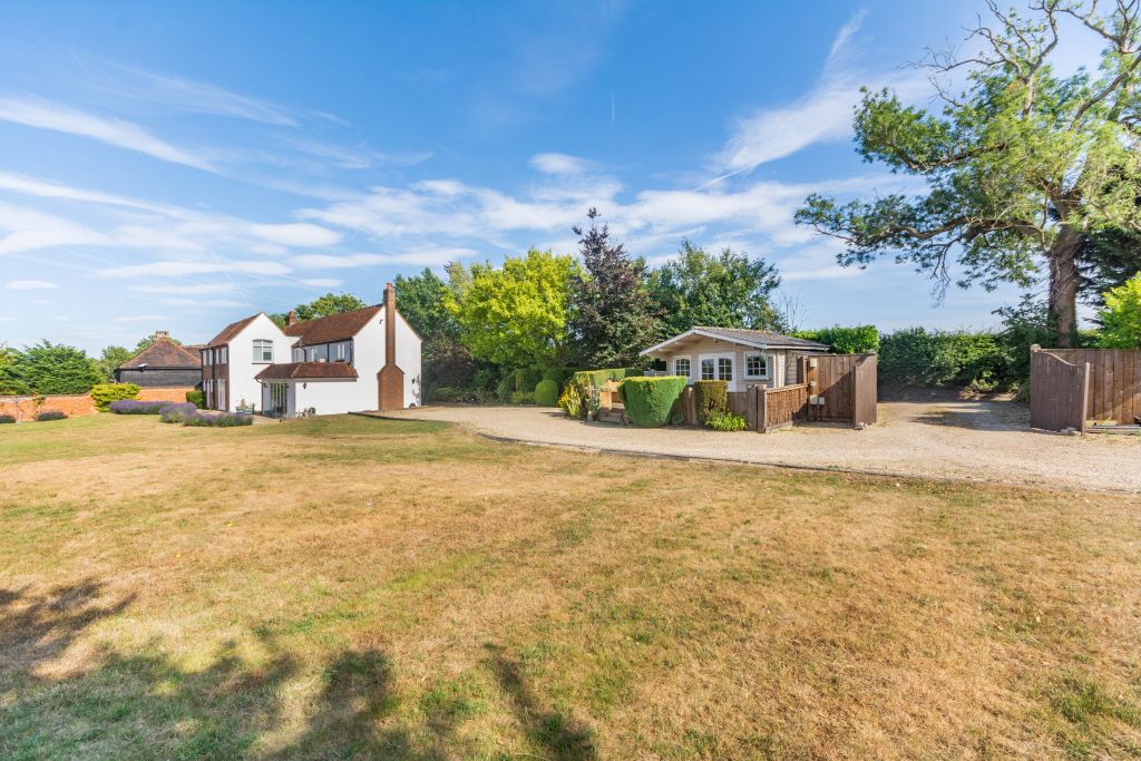 Property photo 1 of 24