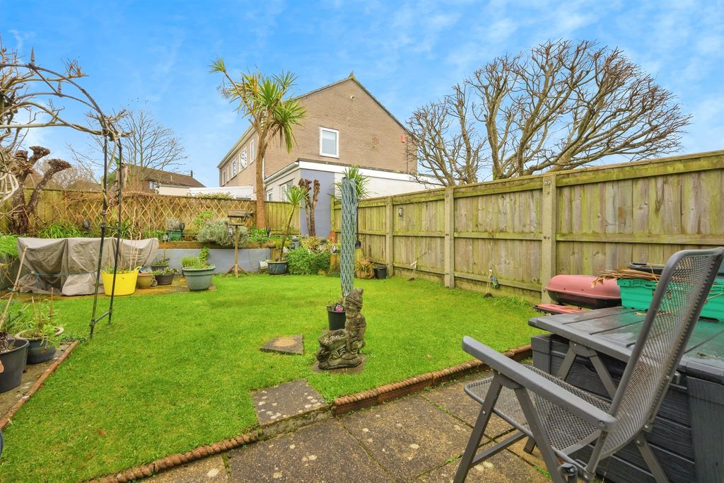 Property photo 3 of 22