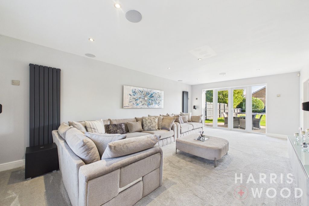 Property photo 3 of 39 5556393