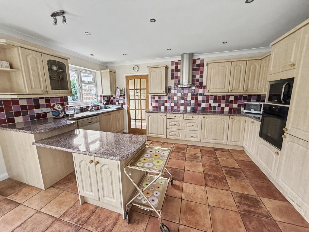 Property photo 2 of 16