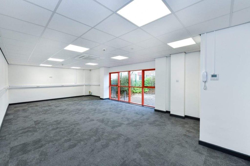 Property photo 3 of 7