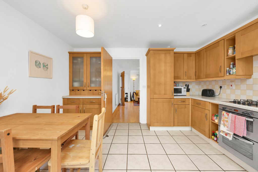 Property photo 3 of 21