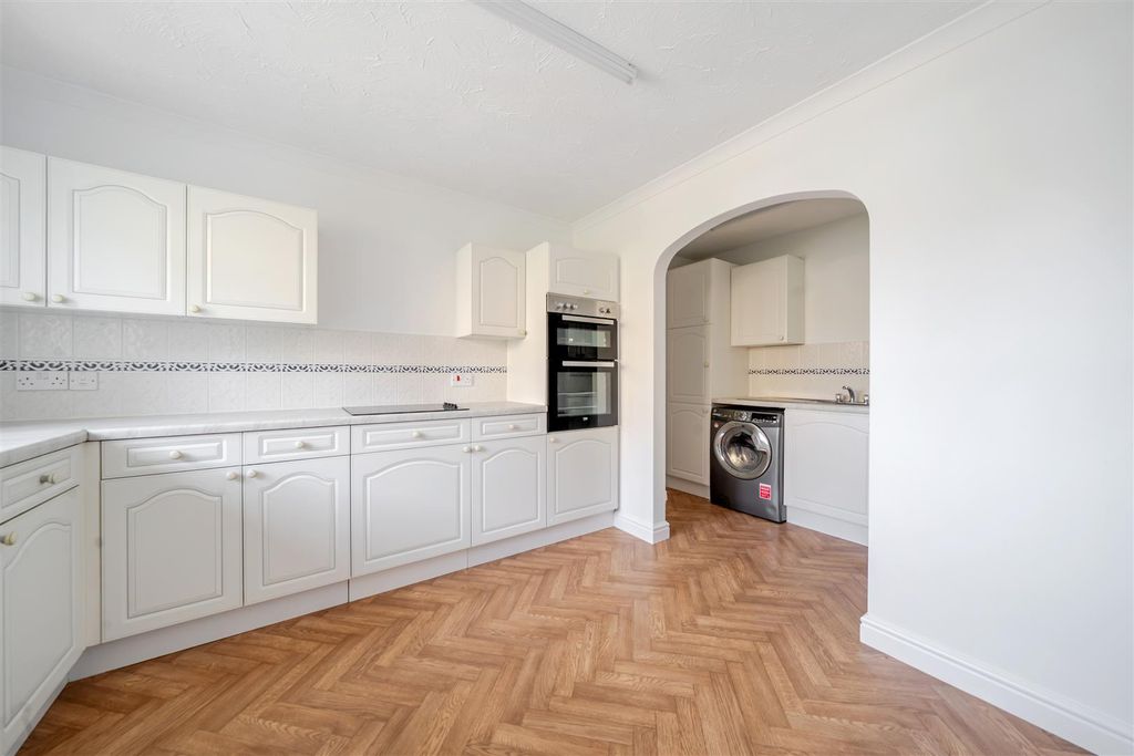 Property photo 3 of 21 32-6A7072Dbeb9A0-1501429-19Fc7329A9299-33-32.Jpg