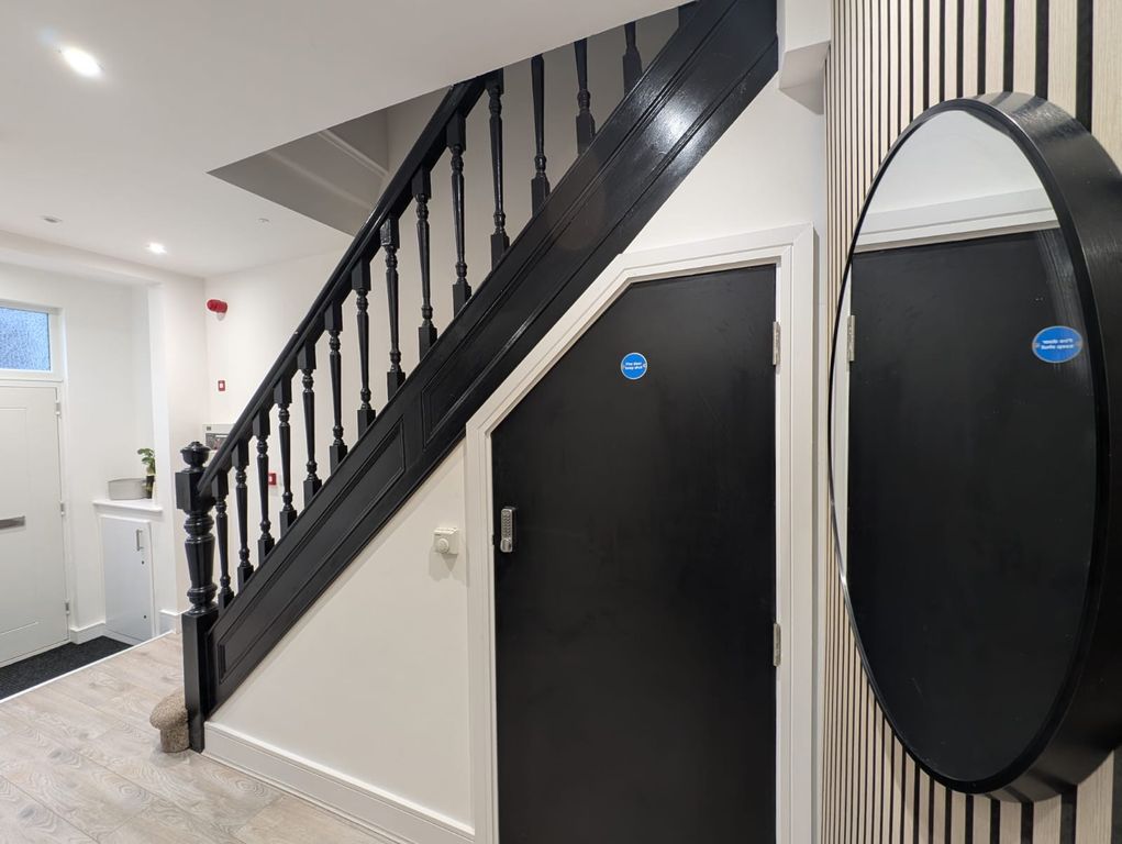 Property photo 3 of 7 Photo 1