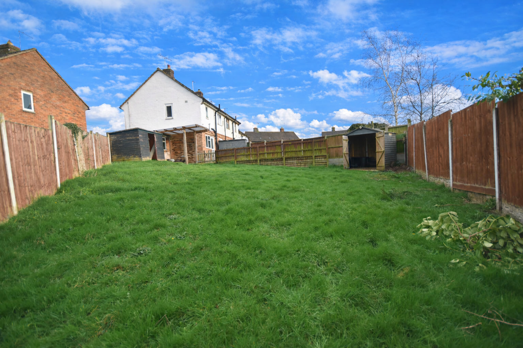 Property photo 2 of 11 Garden