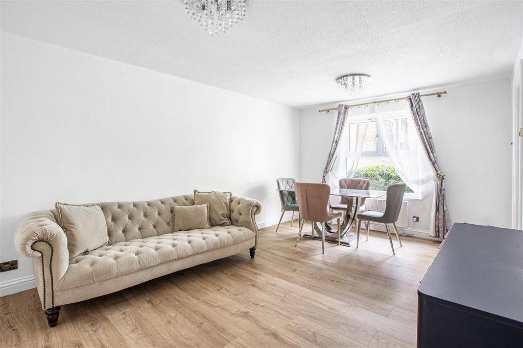 Property photo 2 of 12 _ St_Crispins-03.Jpg
