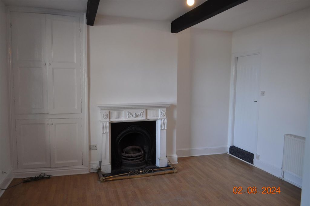 Property photo 3 of 10 Living 2.Jpg
