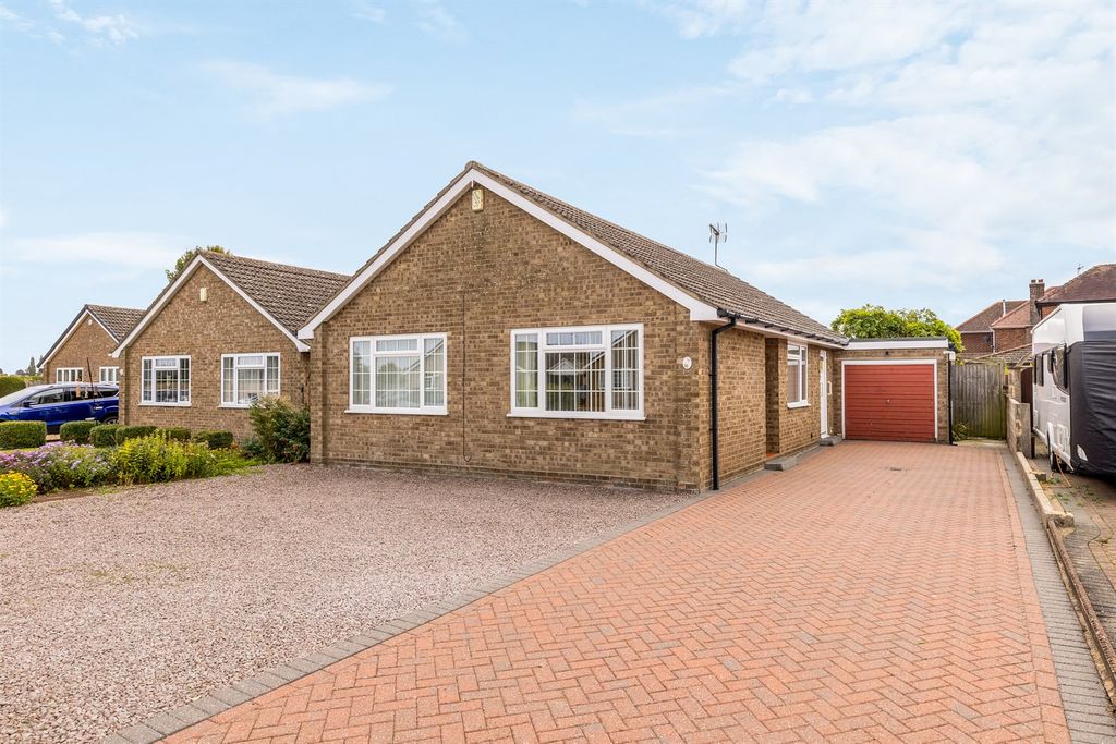 Property photo 1 of 15 (Main)