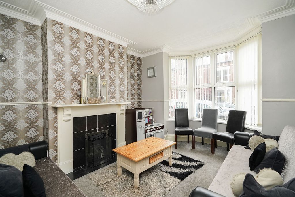 Property photo 2 of 11