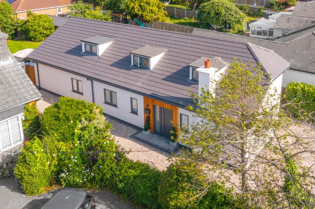 Property photo 1 of 36