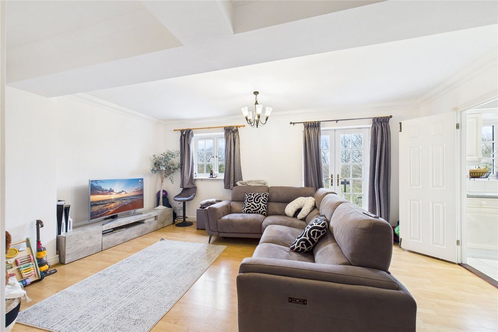 Property photo 3 of 10 Picture No. 15