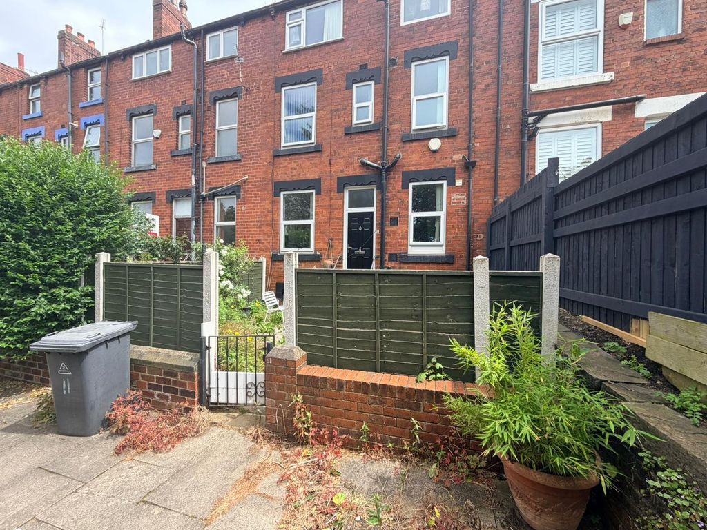 Property photo 2 of 12 Picture No. 05