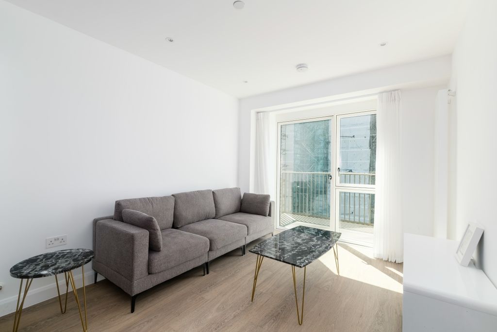 Property photo 1 of 14 Example Reception