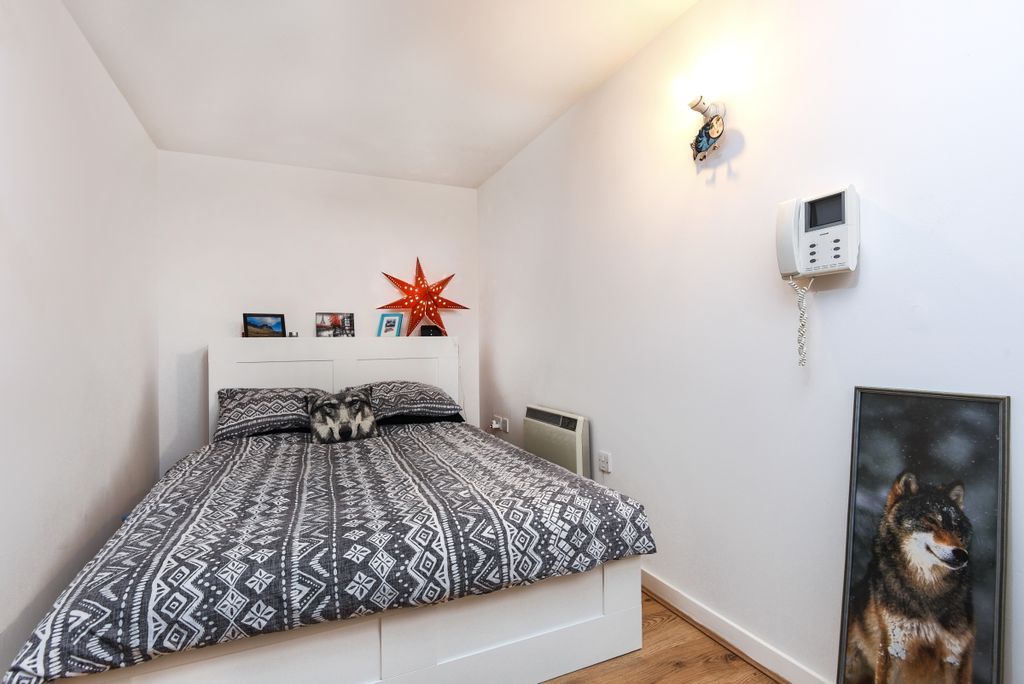 Property photo 2 of 5 235327 (2)