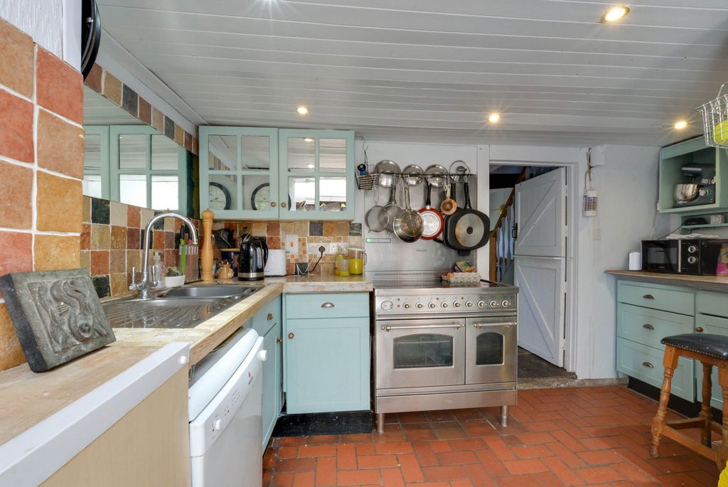 Property photo 3 of 14