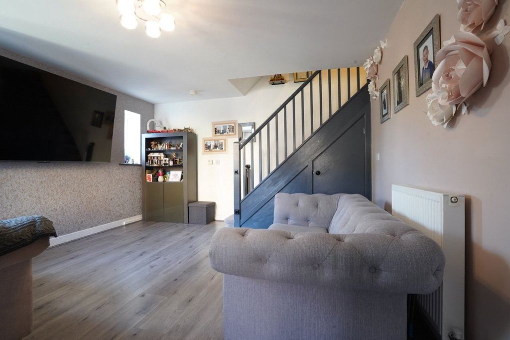 Property photo 3 of 26 Picture No. 19