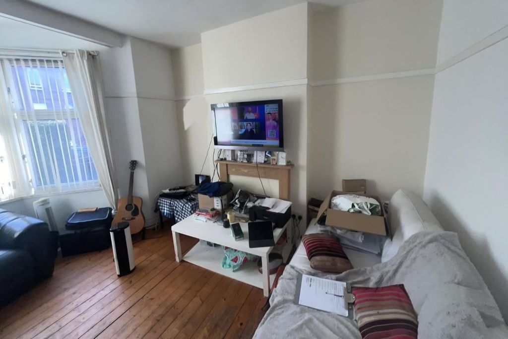 Property photo 2 of 5