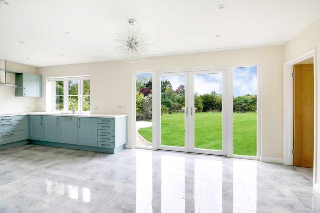 Property photo 3 of 22 Kitchen Dining Room