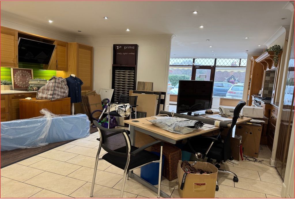 Property photo 3 of 4 Office / Showroom