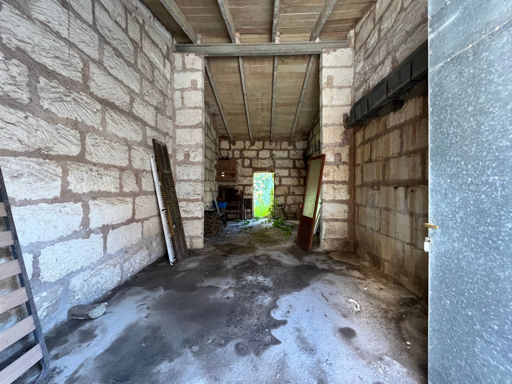 Property photo 3 of 4 2024-11-29 12.15.49.Jpg