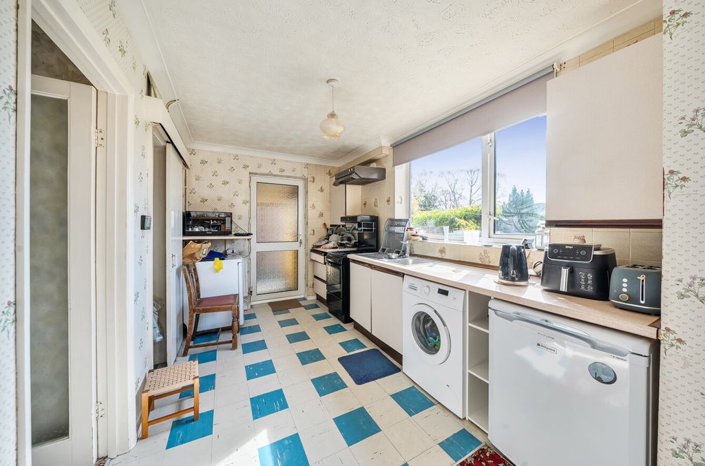 Property photo 3 of 25 1421609-3-69De0ce...