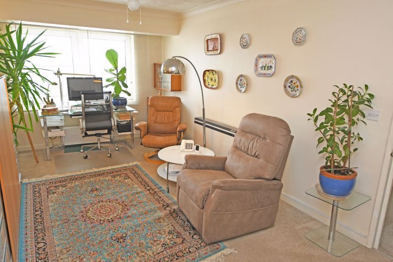 Property photo 2 of 9 Photo 3