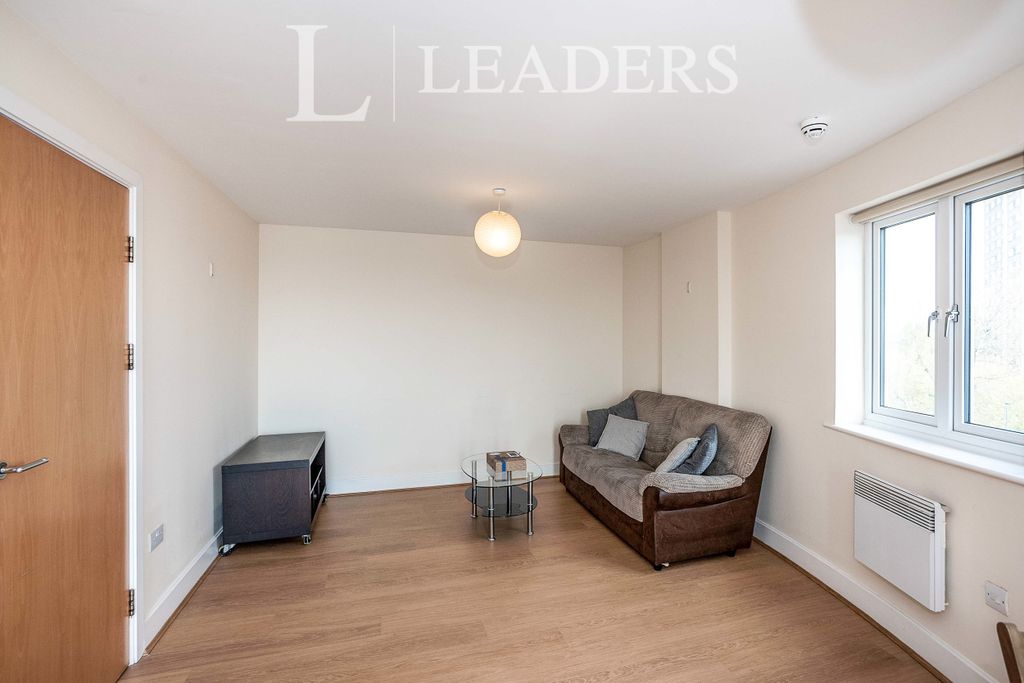 Property photo 2 of 11 2