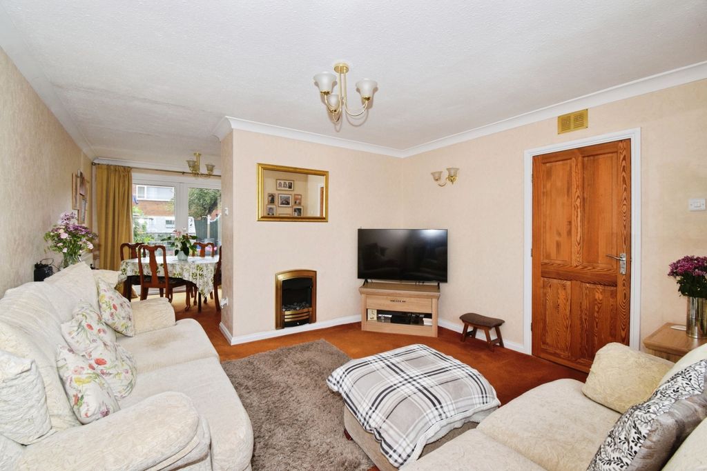 Property photo 3 of 17 Photo