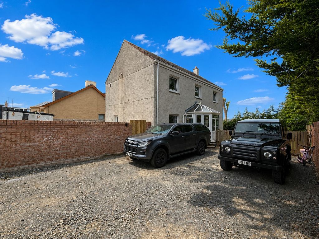 Property photo 1 of 25
