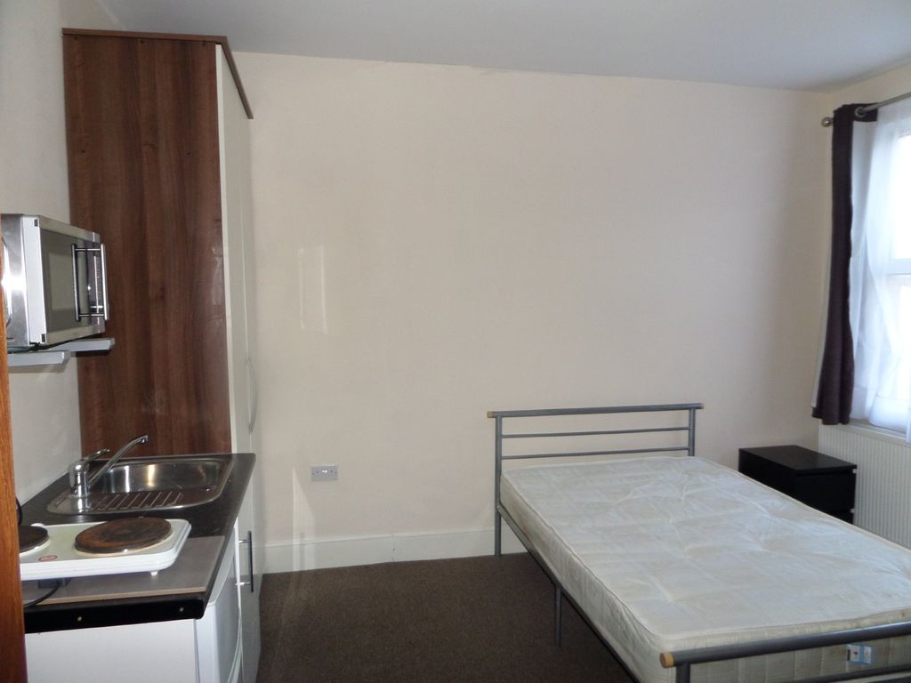 Property photo 1 of 4