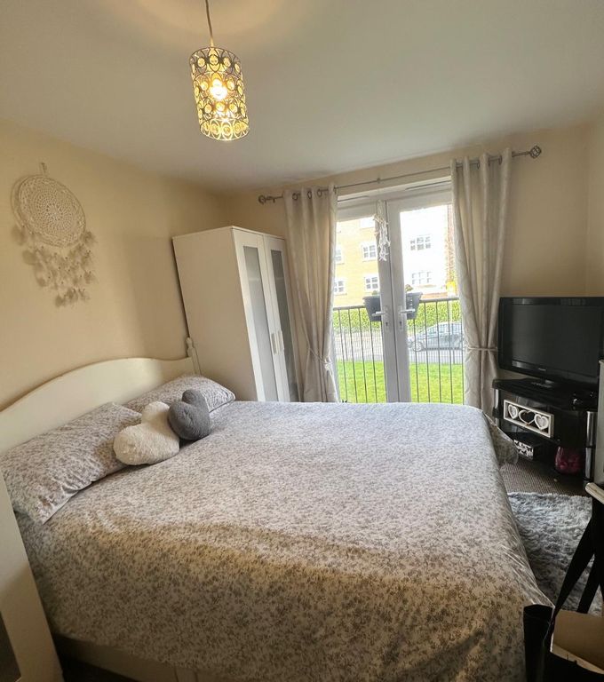 Property photo 2 of 12