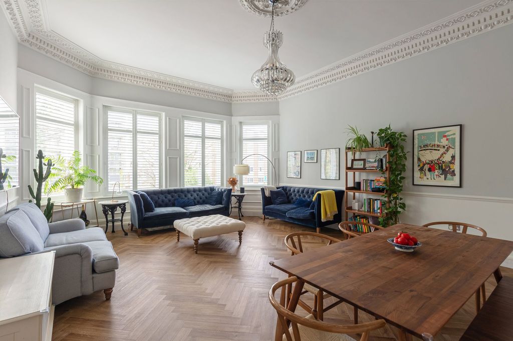 Property photo 2 of 23