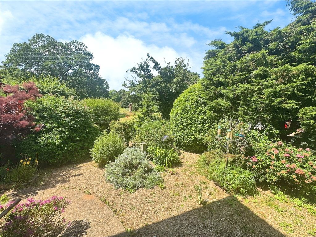 Property photo 3 of 23 Garden